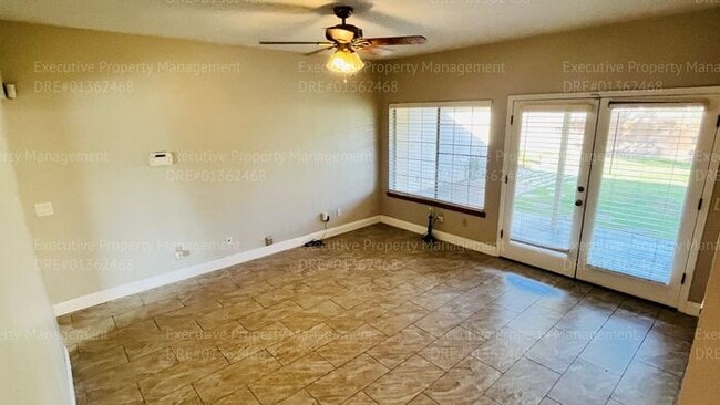 Building Photo - 3 bedroom/ 2 bathroom home located near Old River Rd/ White Ln
