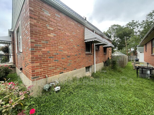 Building Photo - 1230 Pennsylvania Ave