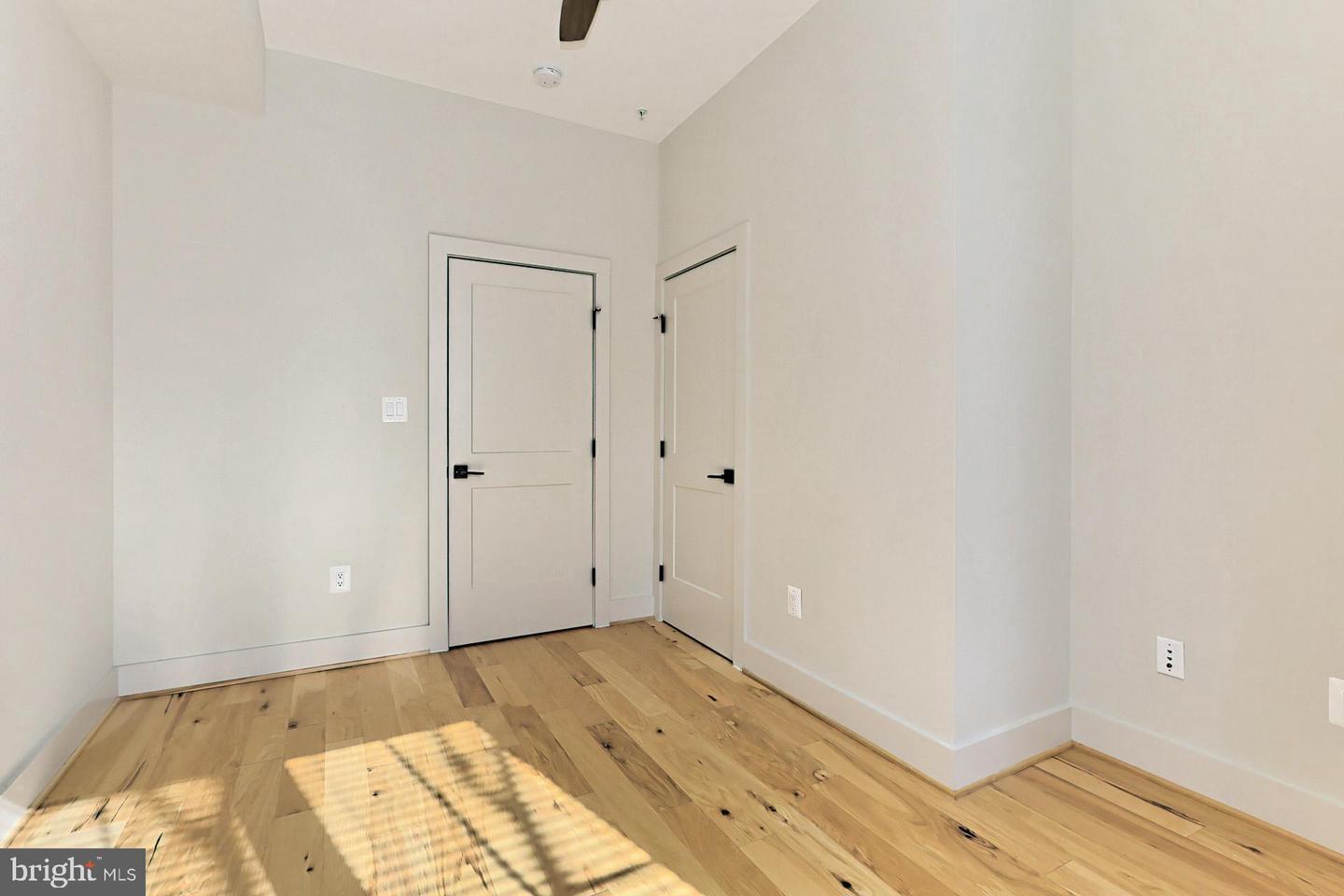 Building Photo - 523 Longfellow St NW