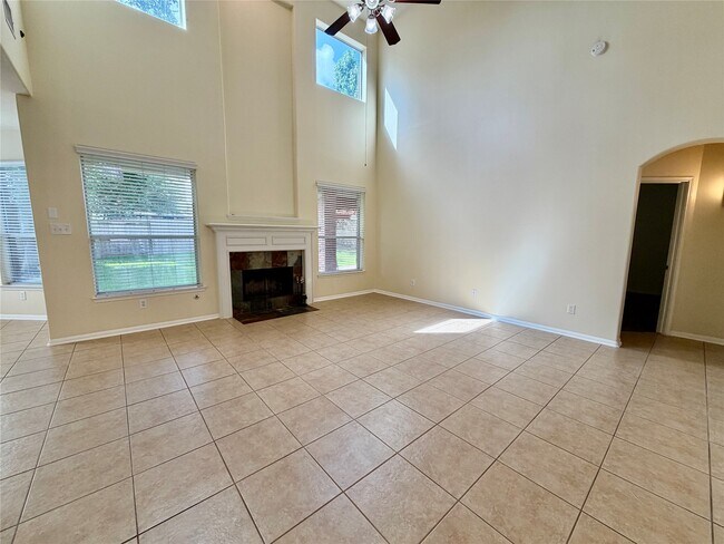 Building Photo - 25206 Auburn Terrace Dr