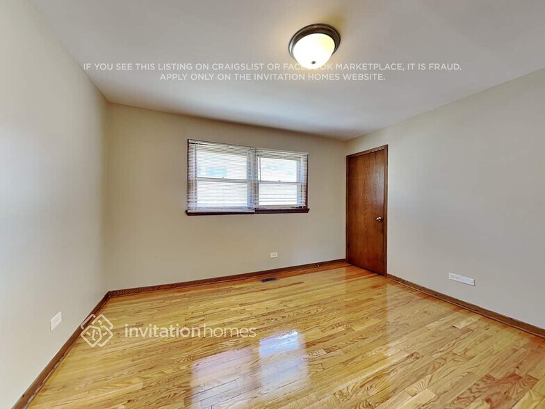 Building Photo - 16142 Grove Ave