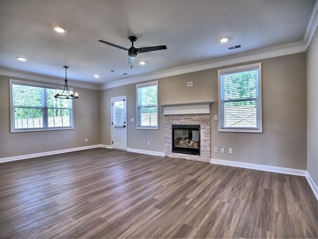 Building Photo - 3355 Verdi Ln