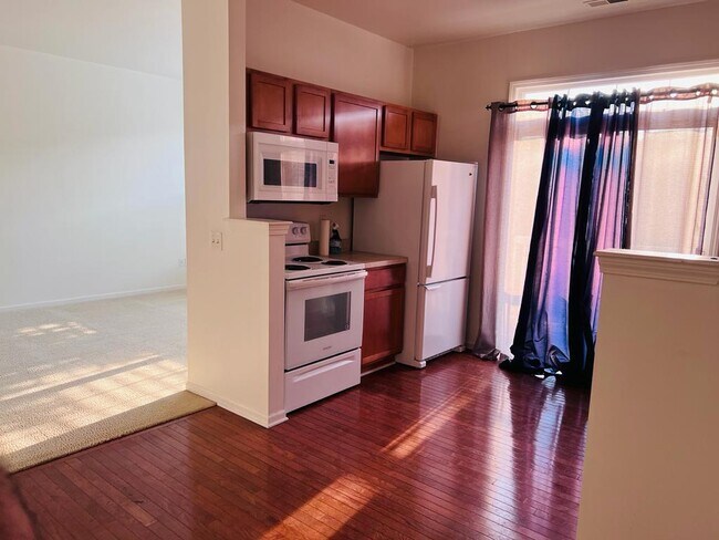 Building Photo - 591 Summerfield Dr