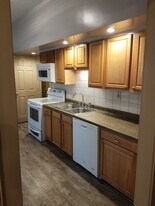 Building Photo - 22 Tracy St