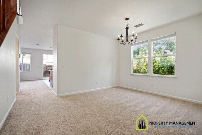 Building Photo - Charming 3-4 Bedroom Home with Top-Rated S...