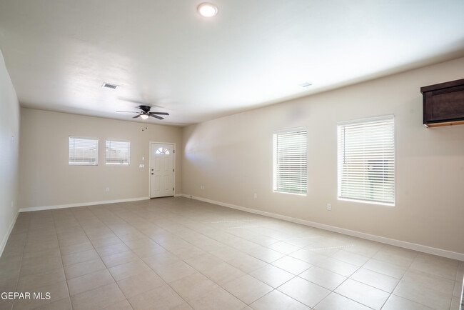 Building Photo - 11472 Van Nuys Dr