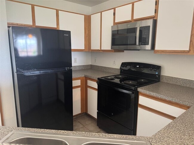 Building Photo - 2320 Gracy Farms Ln