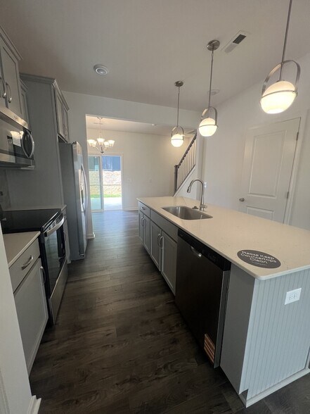 Building Photo - 1646 Granby Heights Dr