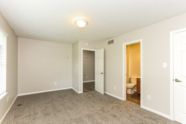 Building Photo - 7825 Jaclyn Dr