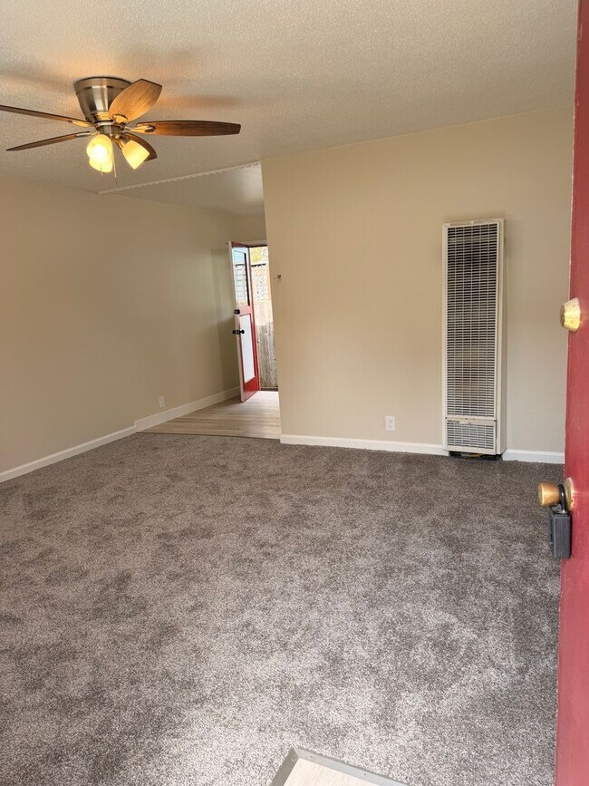 Building Photo - 108 Boyce St