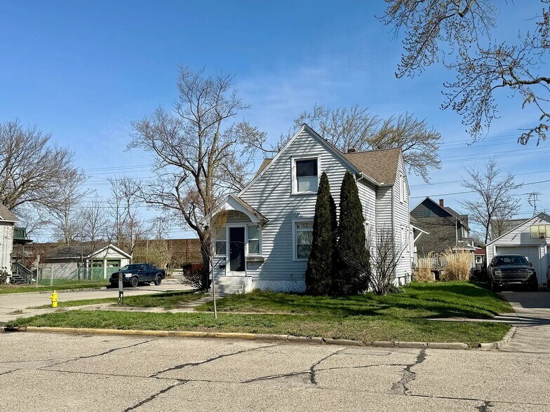 Building Photo - 1403 Columbus Ave