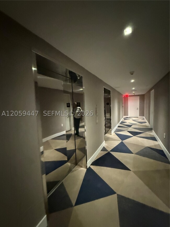 Building Photo - 540 West Dr