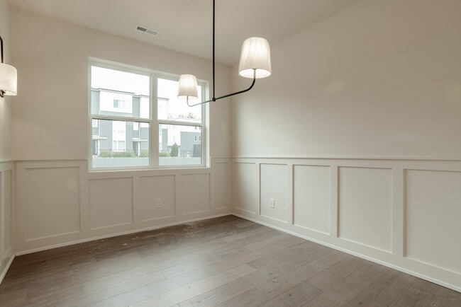 Building Photo - 979 Dozier Pl