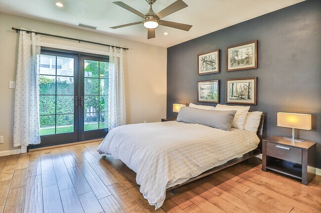 Building Photo - 6027 Comey Ave