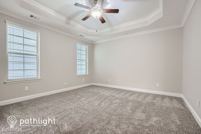 Building Photo - 3 br, 3 bath House - 1068 Moorewood Lane UNIT