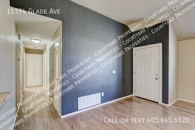 Building Photo - 11394 Glade Ave