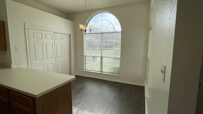 Building Photo - Nice Single Story in Waterford Oaks-Cedar Hill