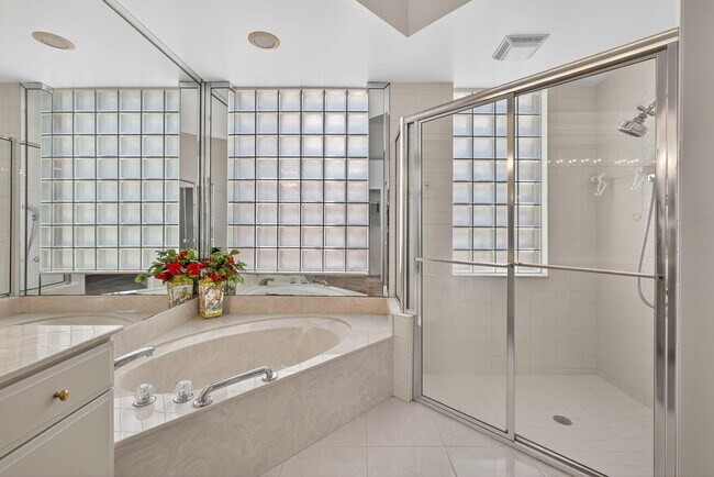 Building Photo - 4548 Barclay Fair Way