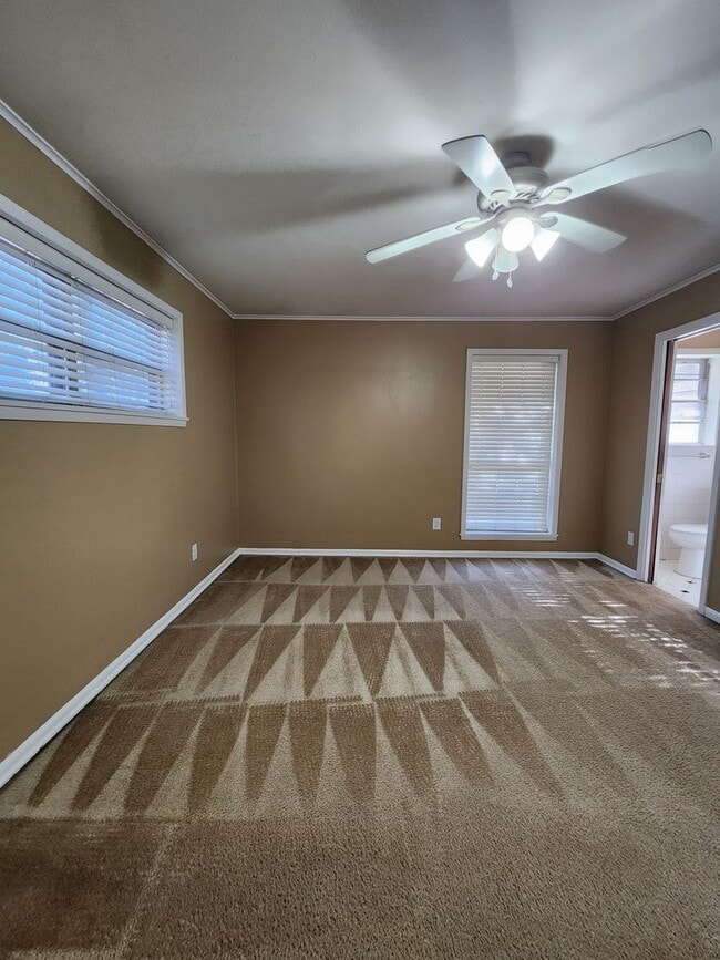 Building Photo - 3 Bedroom Home in Sought-After Subdivision