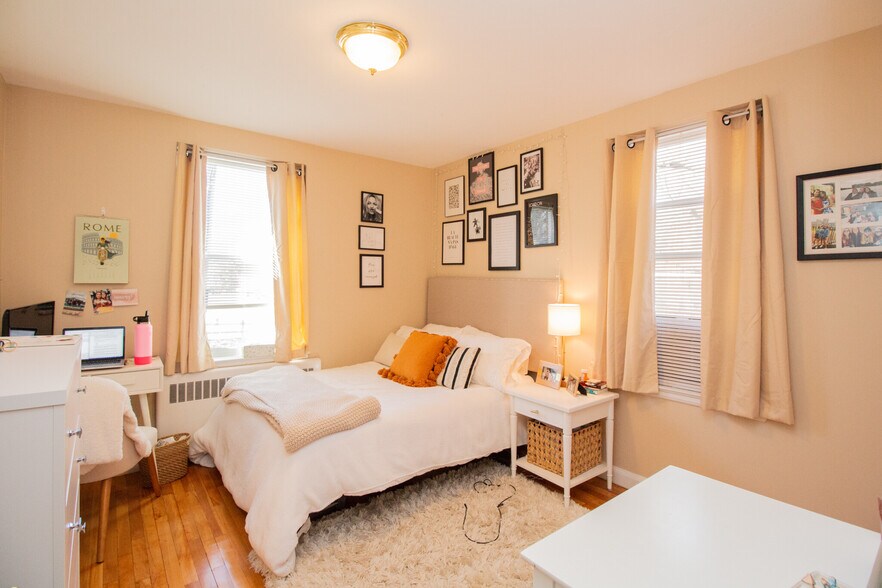 Building Photo - 38 Dean Rd