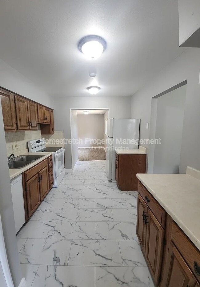 Building Photo - 8339 Buddie Dr