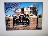 Building Photo - 830 Brassie Ln