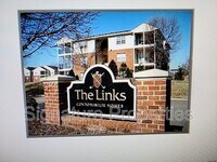 Building Photo - 9410 Links Ln