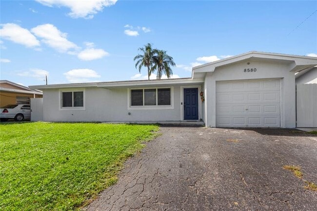 Building Photo - 8580 NW 11th Ct