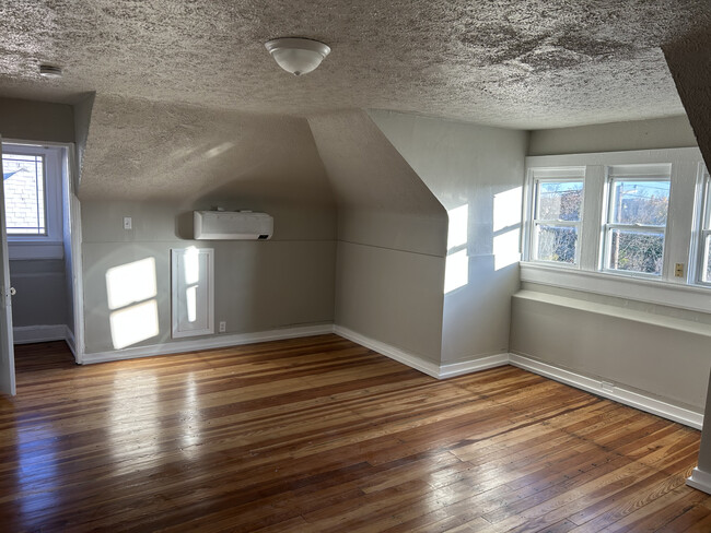 Bedroom 6 - 1816 Brewster Ave