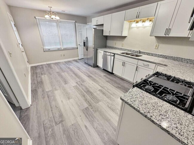 Building Photo - 4051 Coyte Dr