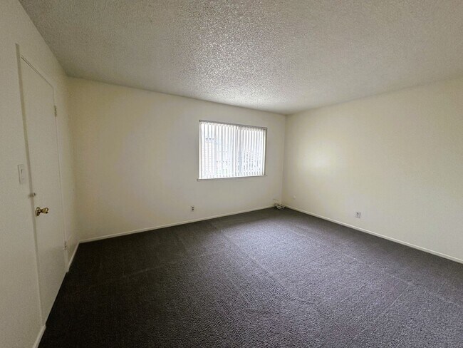 Building Photo - 2909 Norcade Cir