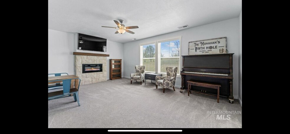 Building Photo - 22205 Aura Vista Way