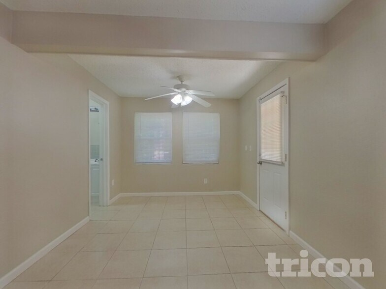 Building Photo - 15375 Hopedale Ln