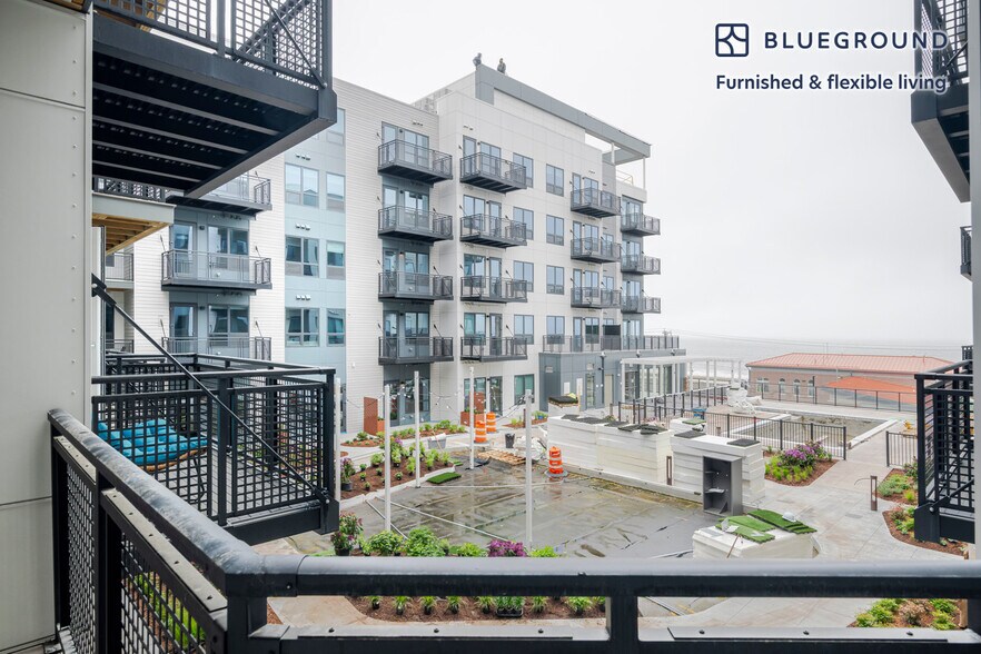 Building Photo - 646 Ocean Ave