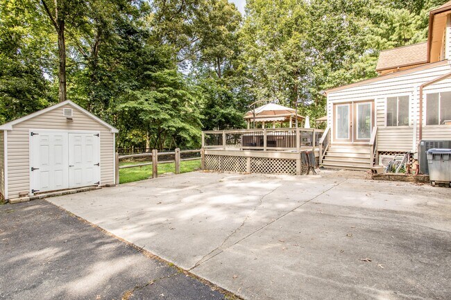 Building Photo - 14530 Fox Knoll Dr