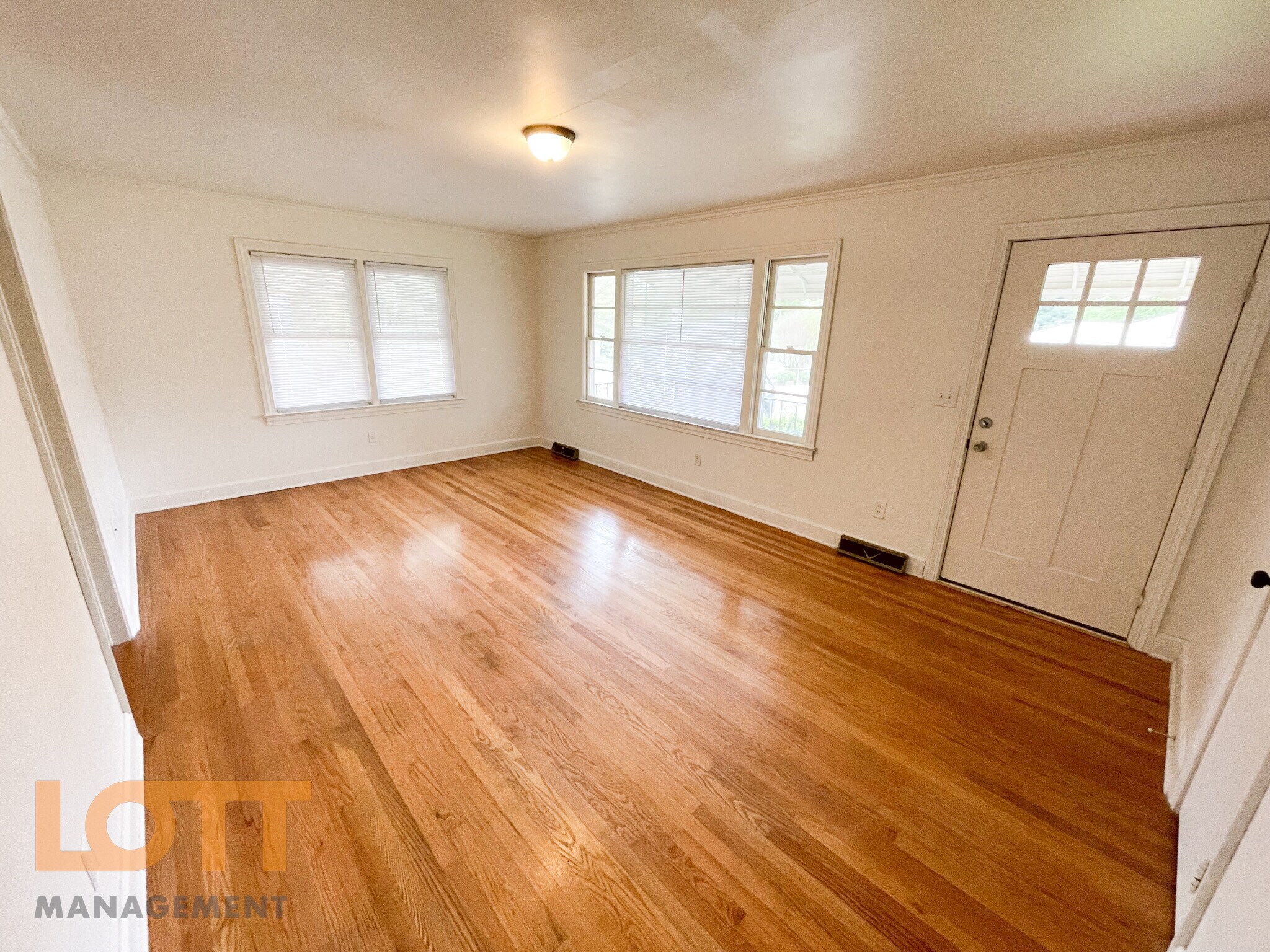 Building Photo - 3 Juanita Ct