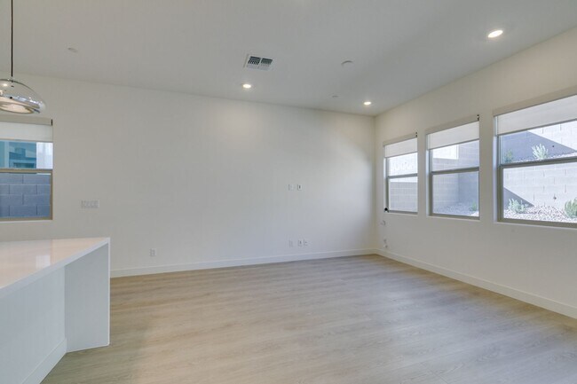 Building Photo - Brand New 4 Bedroom + Den/Office in Summerlin