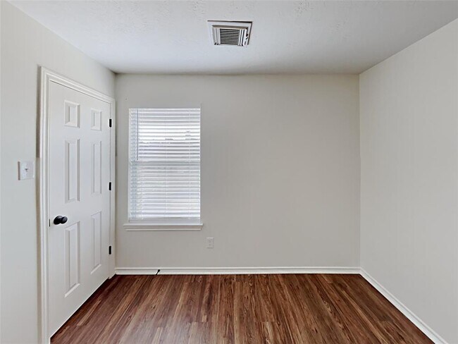 Building Photo - 15334 Sienna Oak Dr