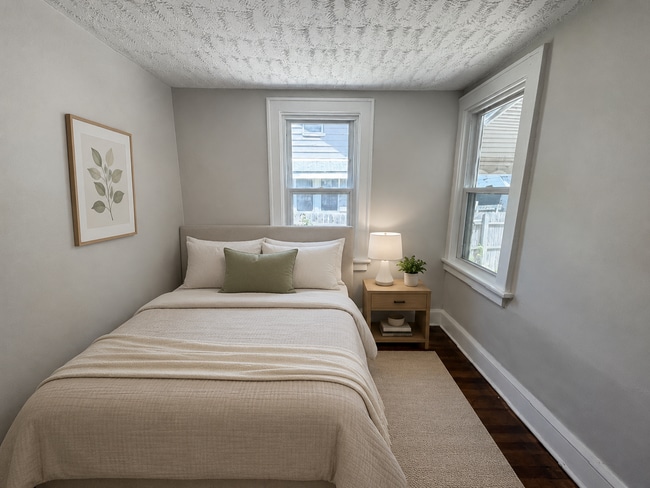 Building Photo - Pet-Friendly 3-Bedroom Home Near Downtown Akron Conveniences