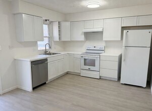 Building Photo - 2901-2903 Tepee Ave