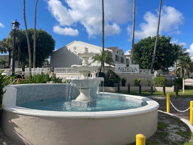 Building Photo - 17565 NW 67th Pl