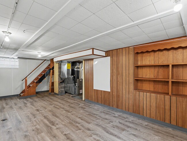 Building Photo - 329 Pierce Ave