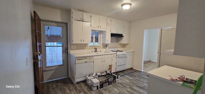 Building Photo - 775 N Colorado Ave