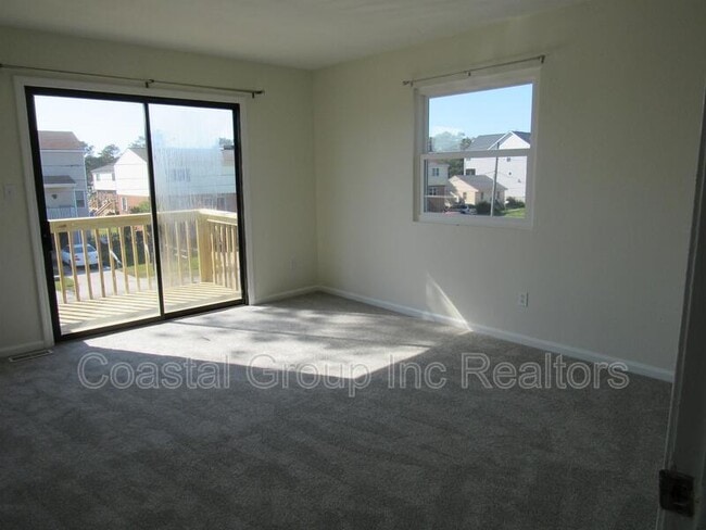 Building Photo - 9518 18th Bay St