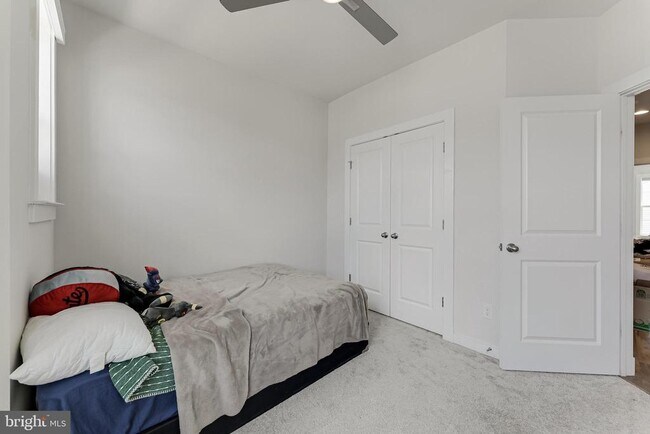 Building Photo - 42403 Arcola Vista Terrace