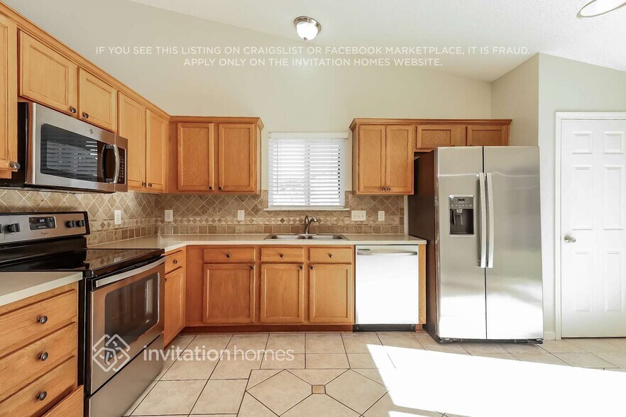 Building Photo - 1024 Salmon River Dr