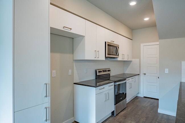 Building Photo - 644 Wheatfield Dr