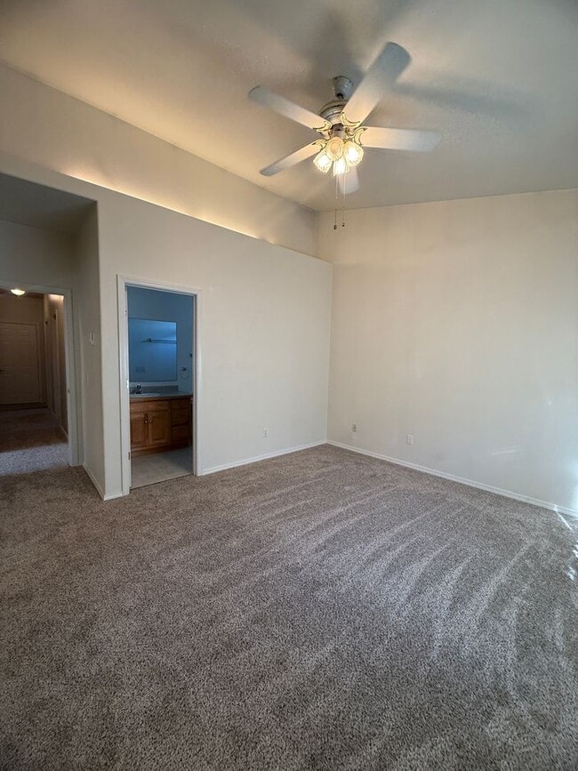 Building Photo - 929 Seagate St