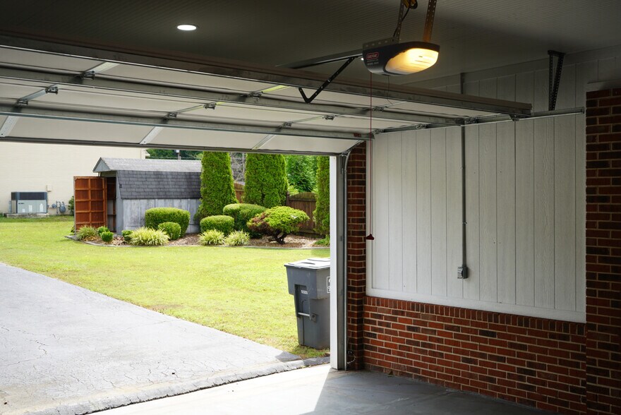 Building Photo - 735 Fisk Rd