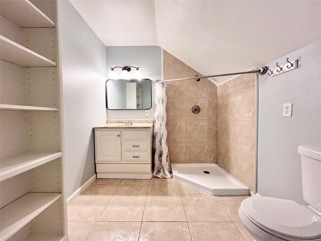 Building Photo - 3311 Whitebud Dr